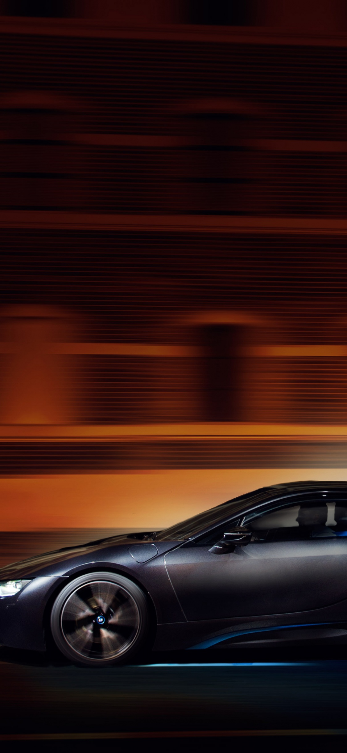Porsche 911 Noire Sur Route. Wallpaper in 1125x2436 Resolution