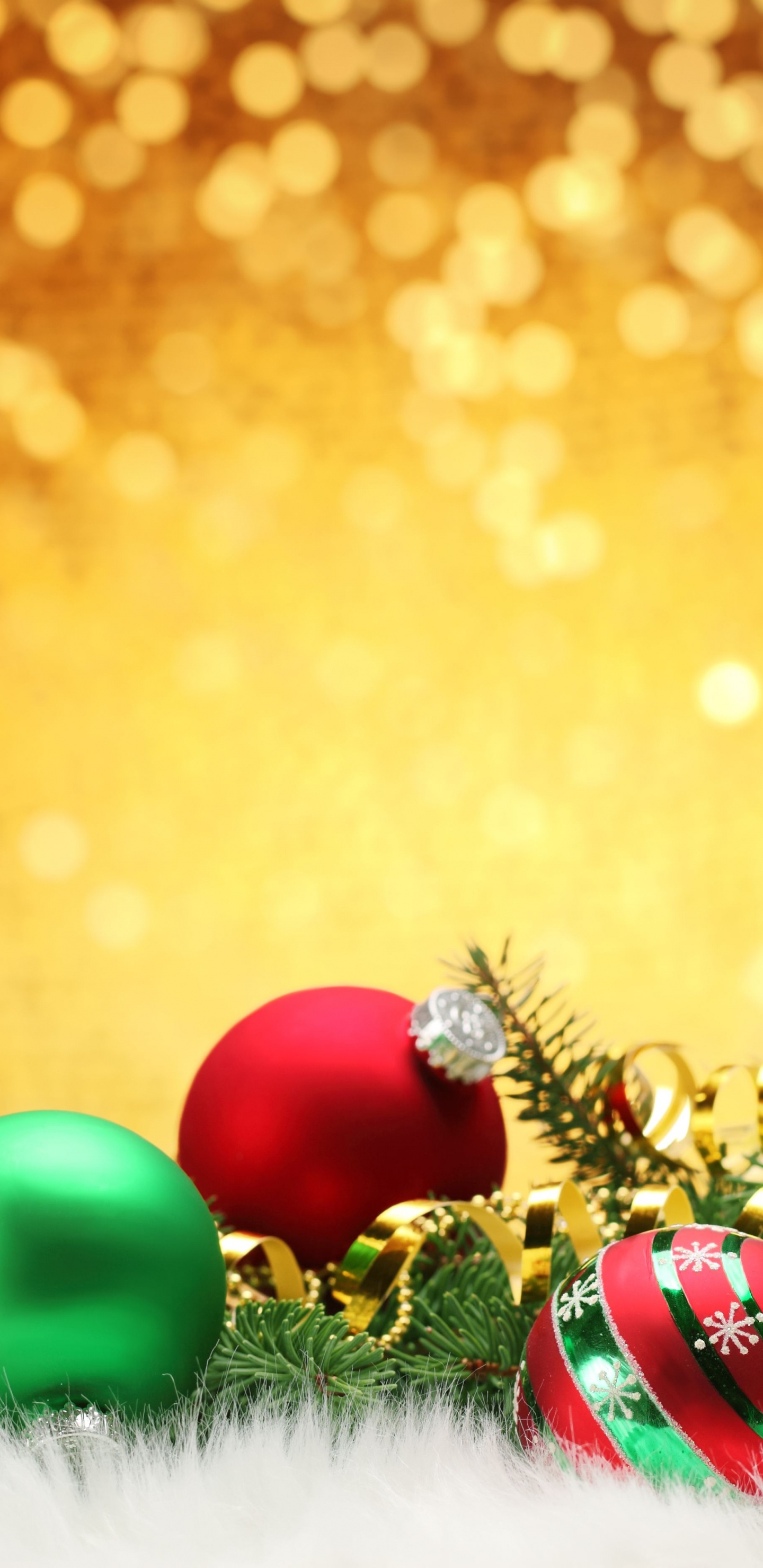 Christmas Ornament, Weihnachtsdekoration, Gras, Fir, Weihnachtsbeleuchtung. Wallpaper in 1440x2960 Resolution