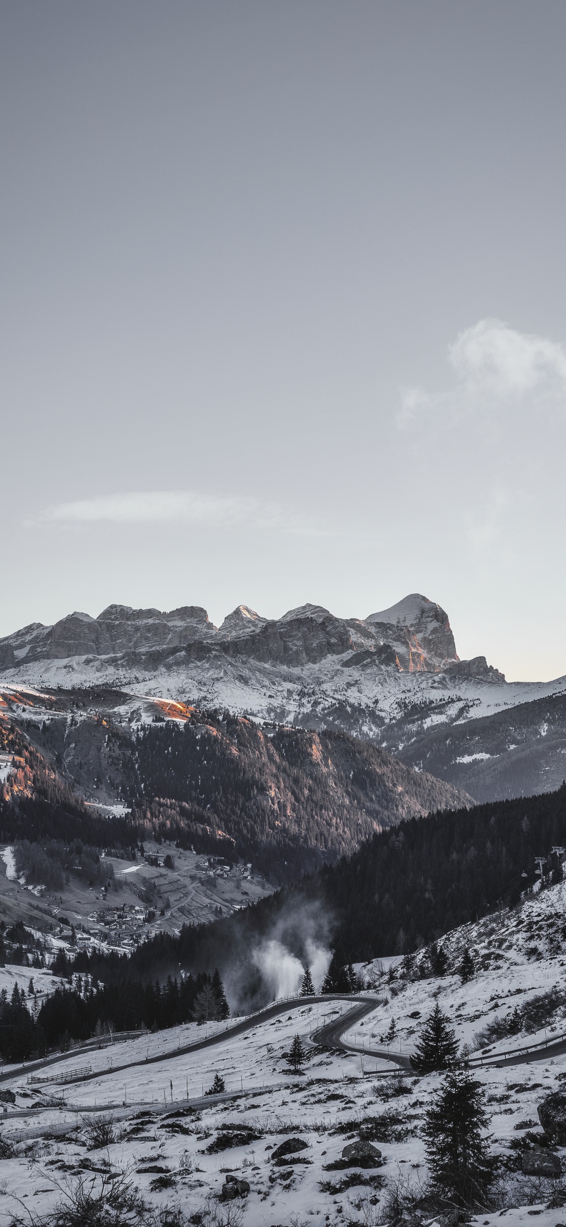 Alpen, Bergkette, Bergigen Landschaftsformen, Schnee, Winter. Wallpaper in 1125x2436 Resolution