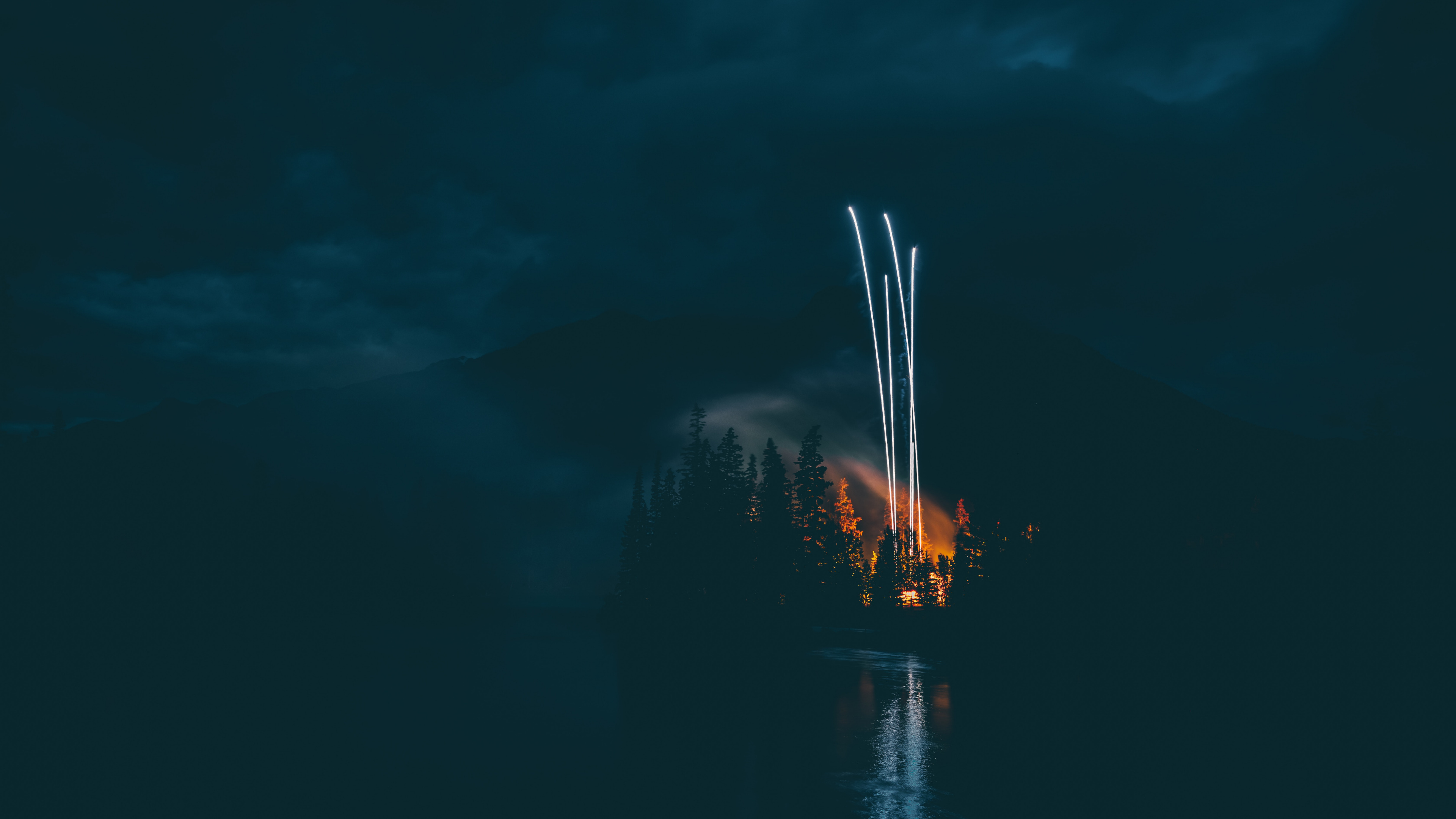 Eau, Blue, Turquoise, Obscurité, Réflexion. Wallpaper in 3840x2160 Resolution