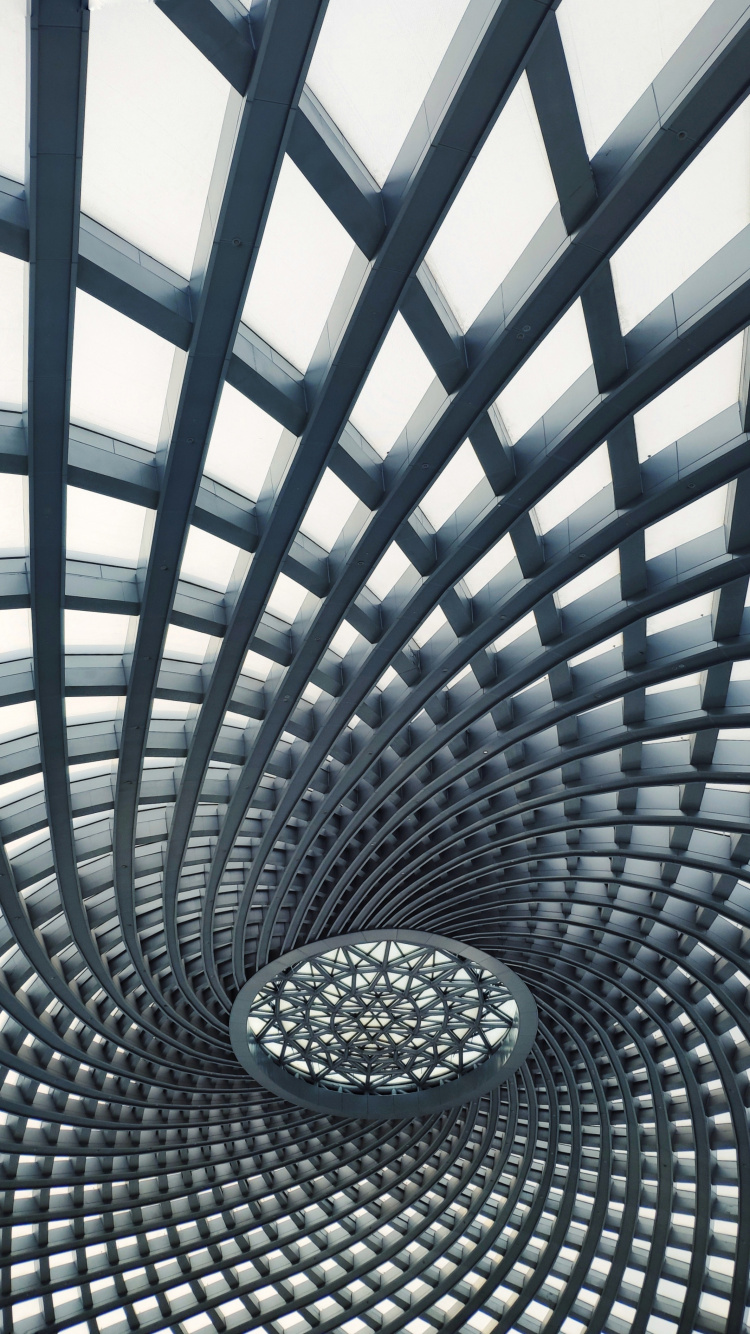 Lámpara de Techo Redonda Plateada Encendida Durante el Día.. Wallpaper in 750x1334 Resolution