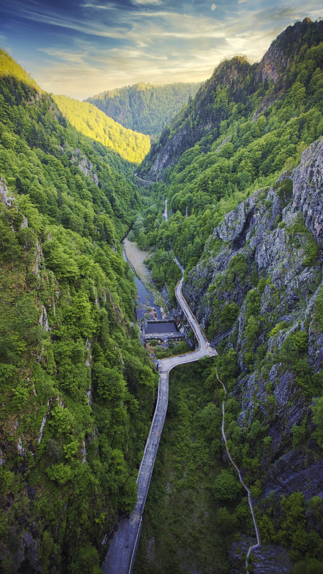Hochland, Fjord, Bergigen Landschaftsformen, Tal, Naturlandschaft. Wallpaper in 1080x1920 Resolution