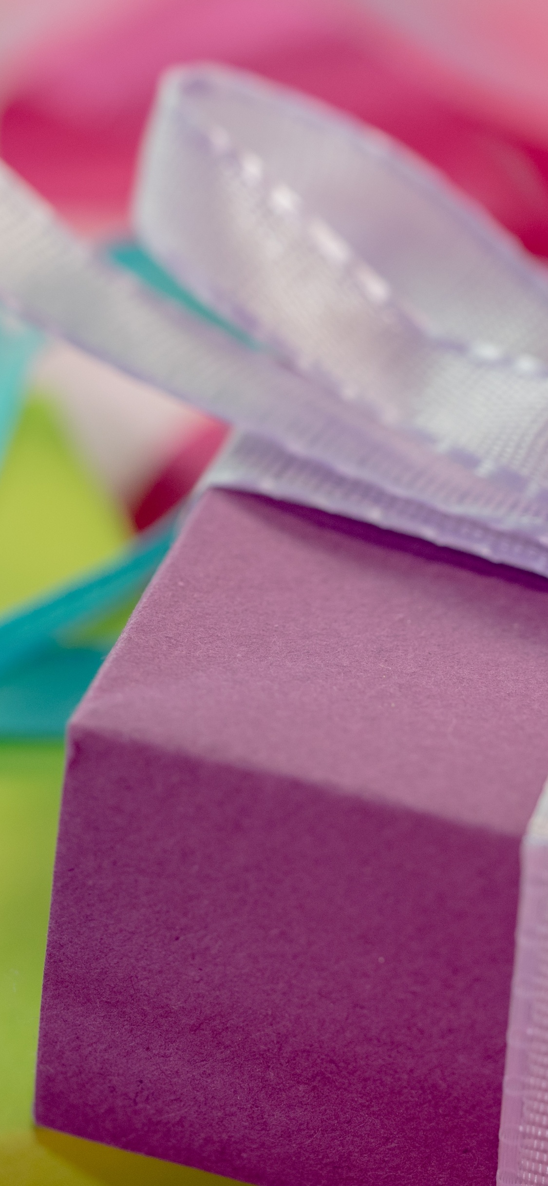 Cadeaux D'anniversaire Emballés, Cadeau, Emballage Cadeau, Partie, Cadeau de Noël. Wallpaper in 1125x2436 Resolution