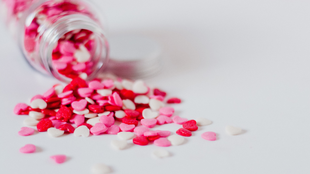 le Jour de Valentines, Pink, Sprinkles, Bonbon, Confetti. Wallpaper in 1280x720 Resolution