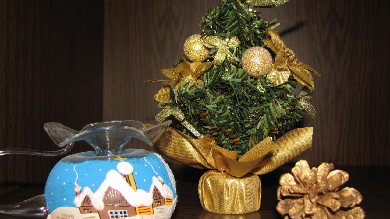 Weihnachtsbaum, Neujahr, Weihnachtsdekoration, Stilleben, Geschenk. Wallpaper in 1280x720 Resolution