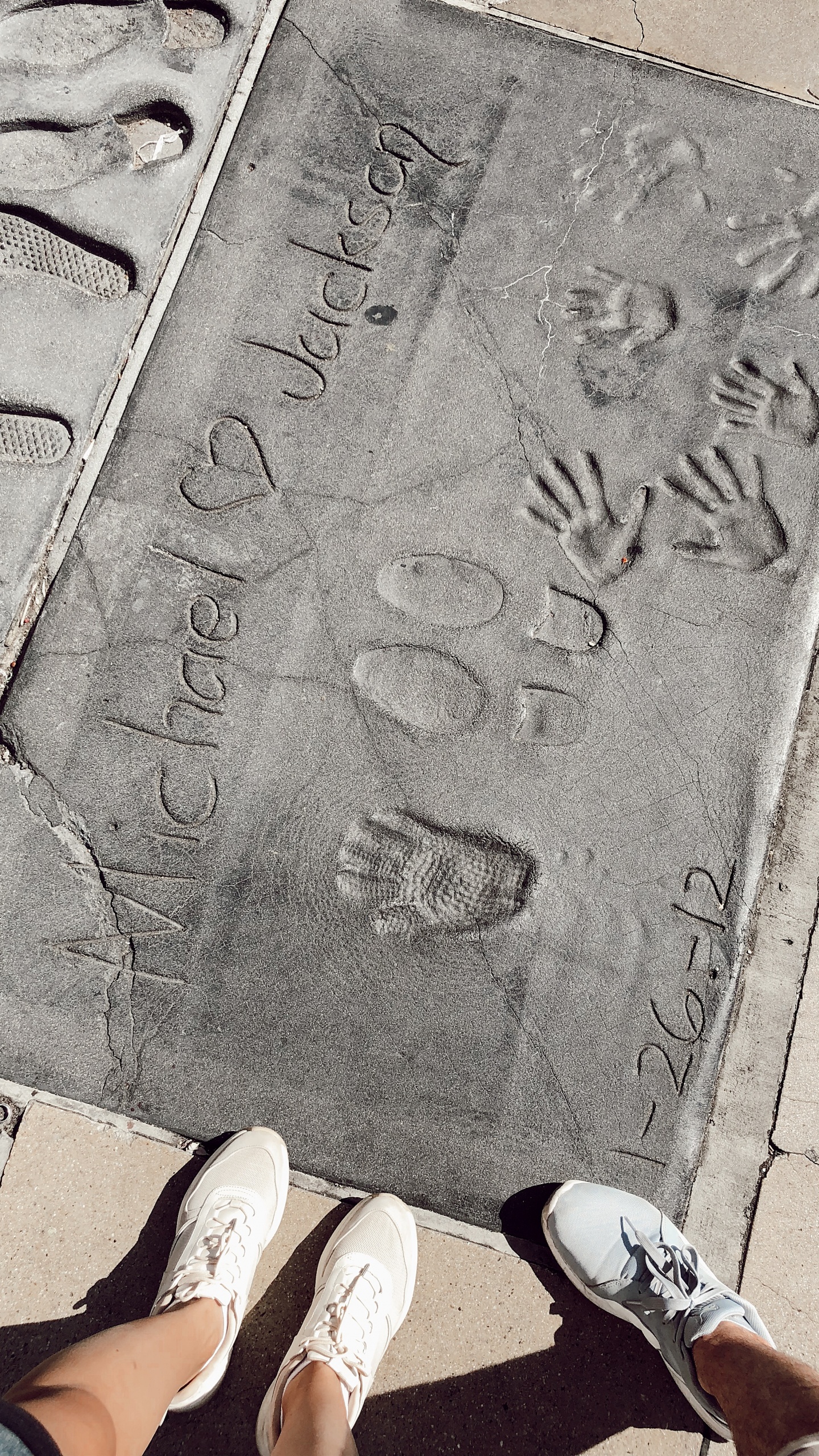 Muster, Fuß, Pantoffel, Sandale, Wanderschuh. Wallpaper in 1440x2560 Resolution