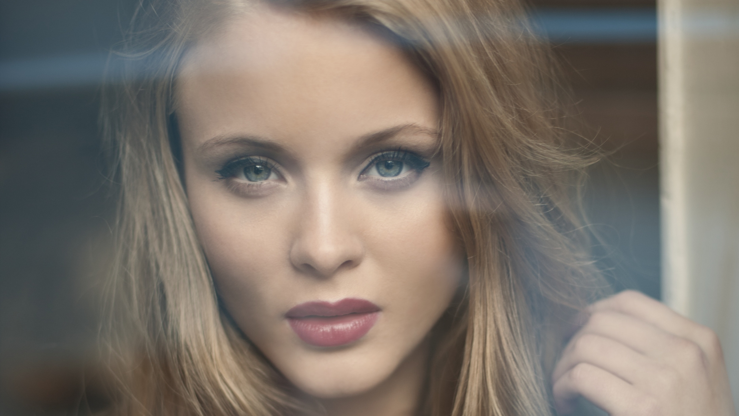 Zara Larsson, Cheveu, Face, Sourcil, Blond. Wallpaper in 2560x1440 Resolution