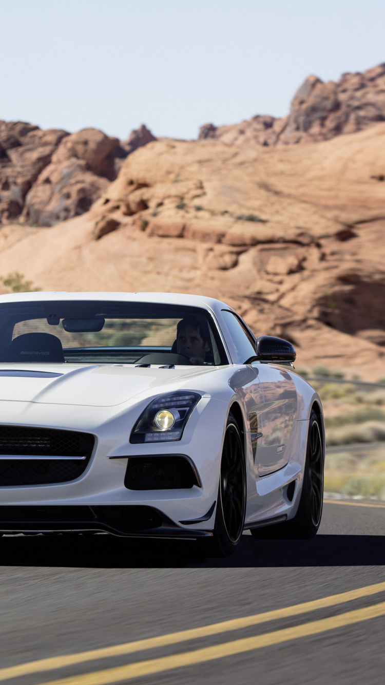 White Porsche 911 on Road During Daytime. Wallpaper in 750x1334 Resolution