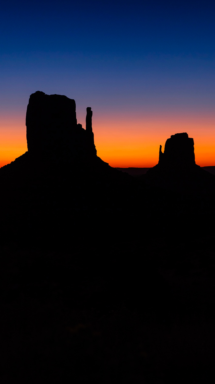 Monument Valley, Oljato-Monument Valley, Montaña, Paisaje Natural, Atardecer. Wallpaper in 750x1334 Resolution