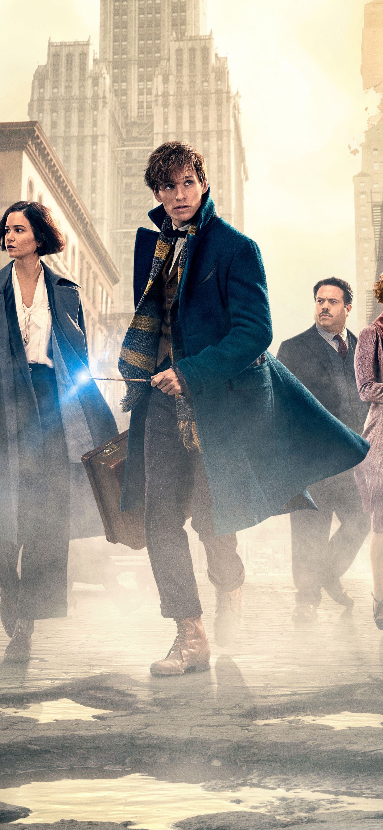 Hombre y Mujer Caminando Por la Calle Durante el Día. Wallpaper in 1242x2688 Resolution