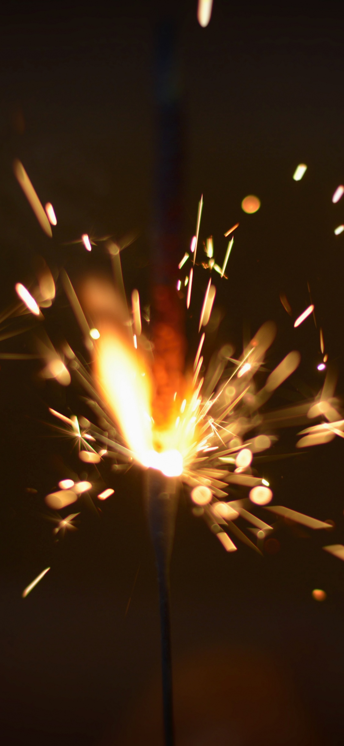 Firecracker Sparks, Firecracker, Fireworks, Sparkler, New Years Day. Wallpaper in 1125x2436 Resolution