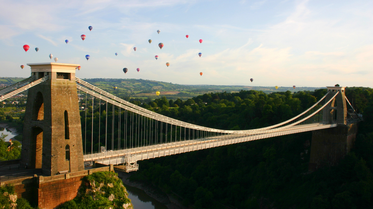 Oiseaux Survolant le Pont Au-dessus de la Rivière Pendant la Journée. Wallpaper in 1280x720 Resolution