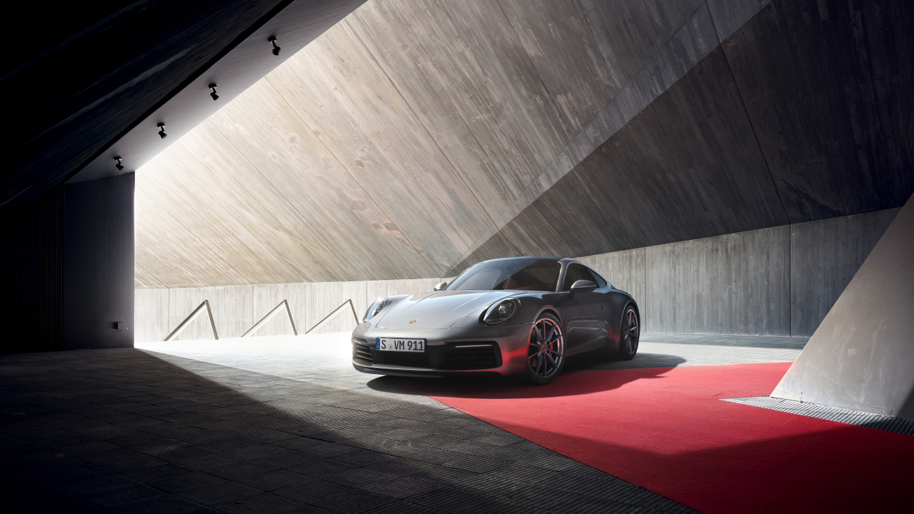 Silberner Porsche 911 Auf Grauer Straße. Wallpaper in 1280x720 Resolution