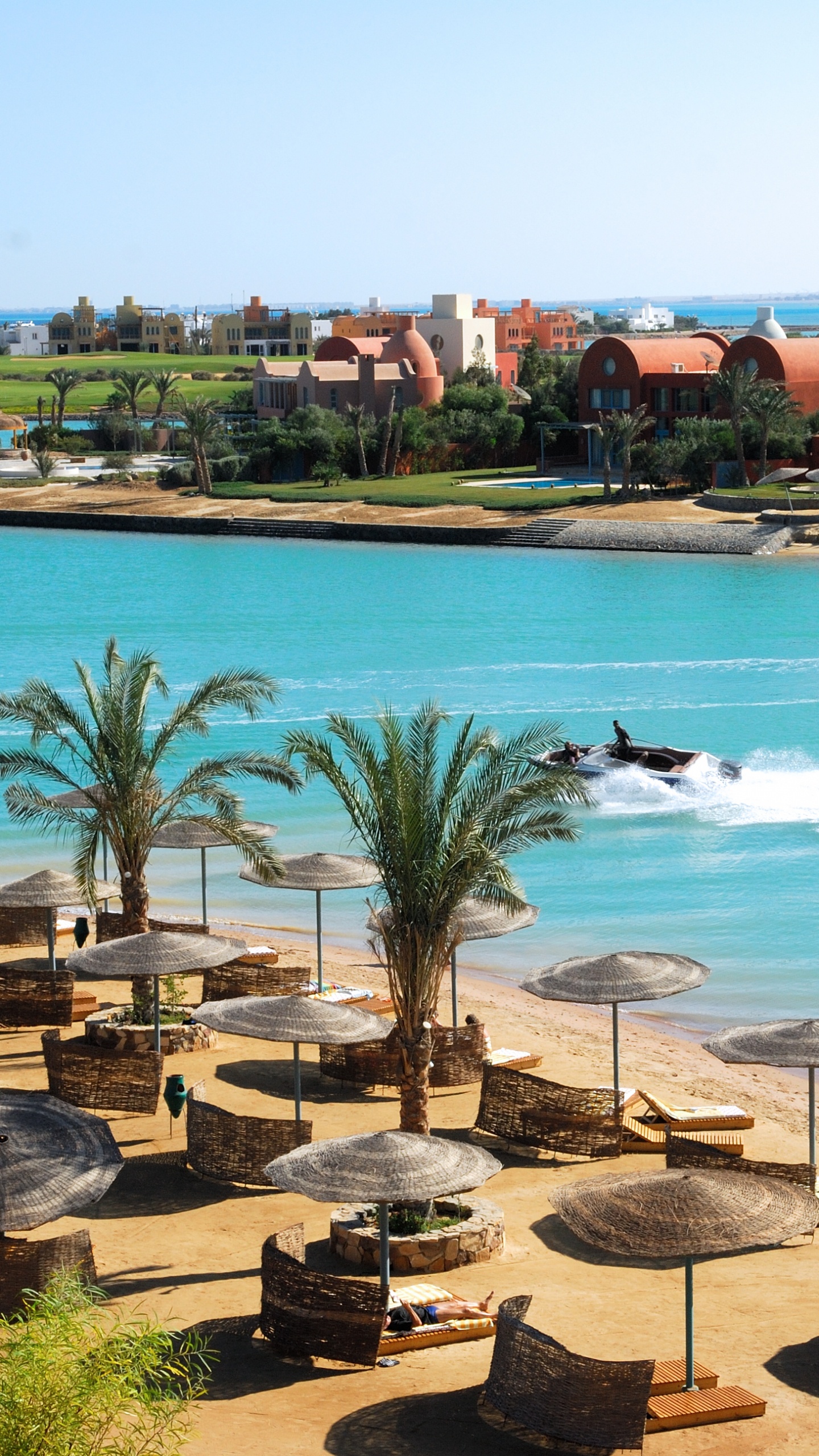 Vista Aérea de la Playa Durante el Día.. Wallpaper in 1440x2560 Resolution