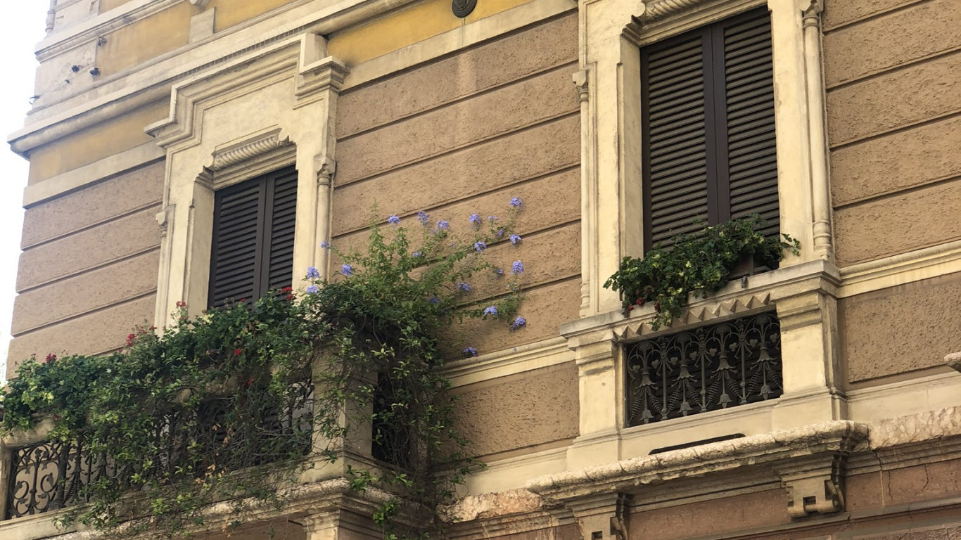 Landmark, Classical Architecture, Faade, Facade, Property. Wallpaper in 1366x768 Resolution