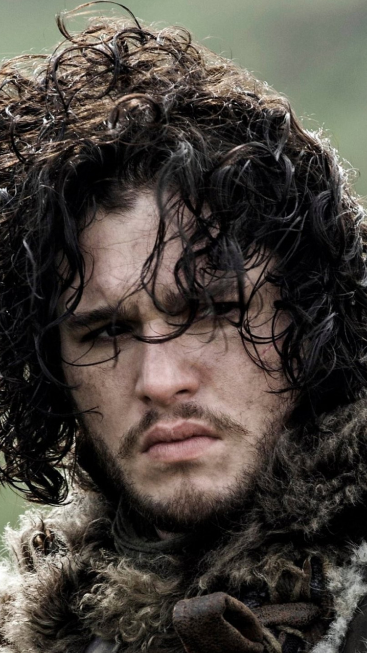 Mann im Braunen Pelzmantel. Wallpaper in 750x1334 Resolution