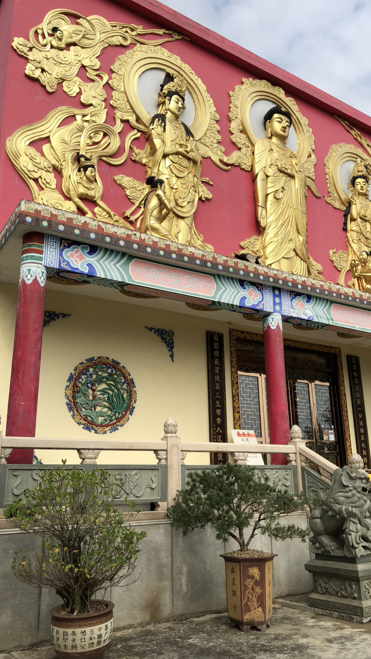 Temple, Flowerpot, Sculpture, Plante D'intérieur, Statue. Wallpaper in 750x1334 Resolution