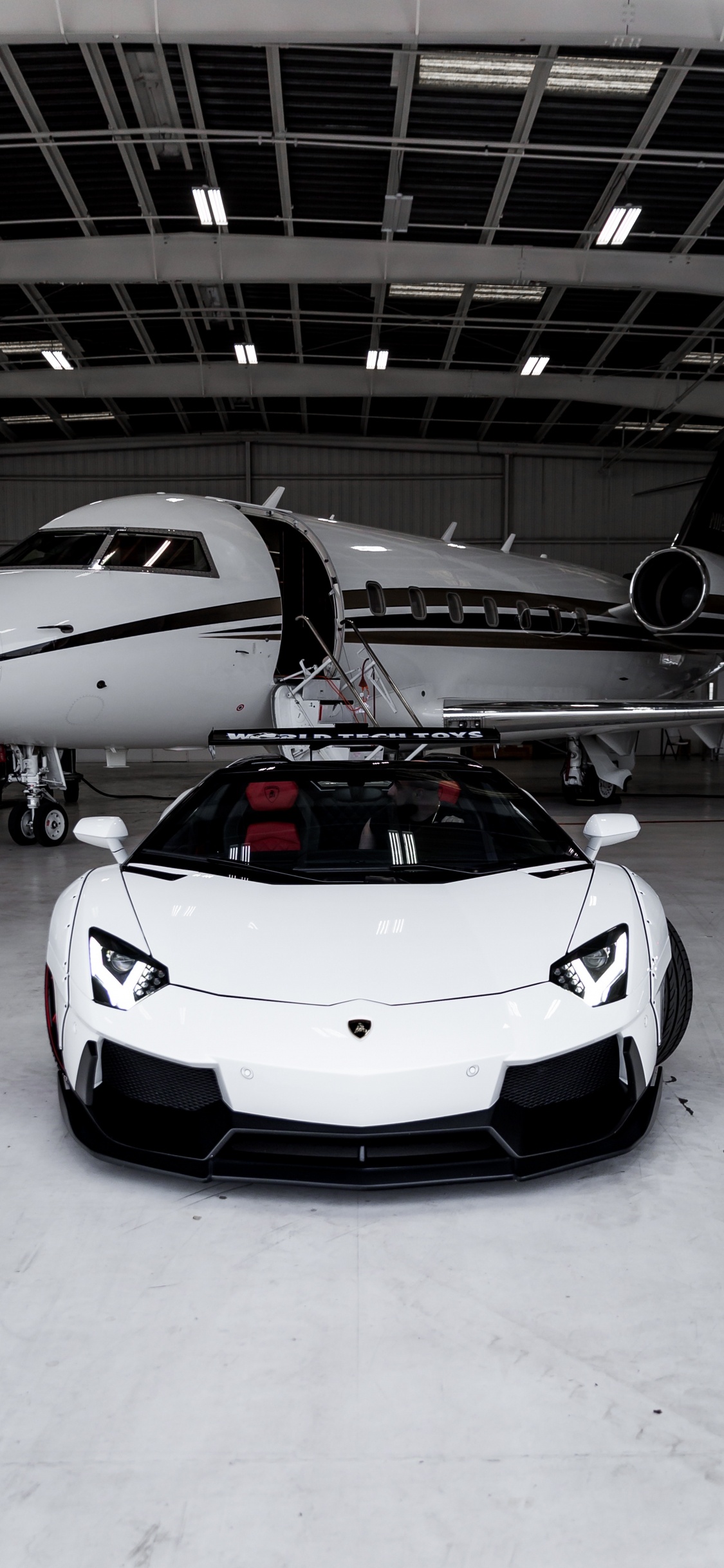 Lamborghini Aventador, Lamborghini Reventn, Lamborghini Veneno, Lamborghini, Coche. Wallpaper in 1125x2436 Resolution