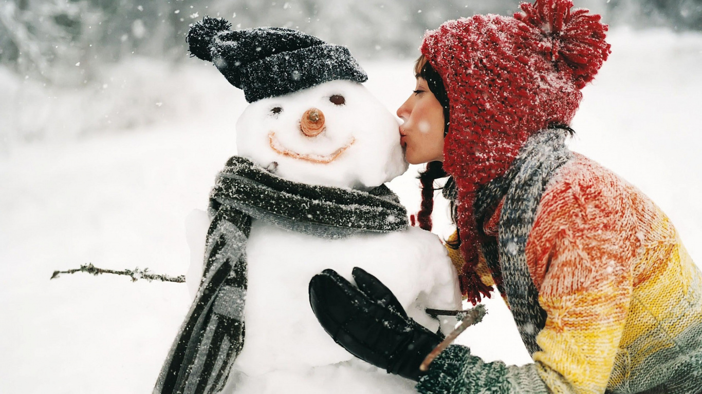 Snowman, Snow, Winter, Girl, Christmas. Wallpaper in 1366x768 Resolution