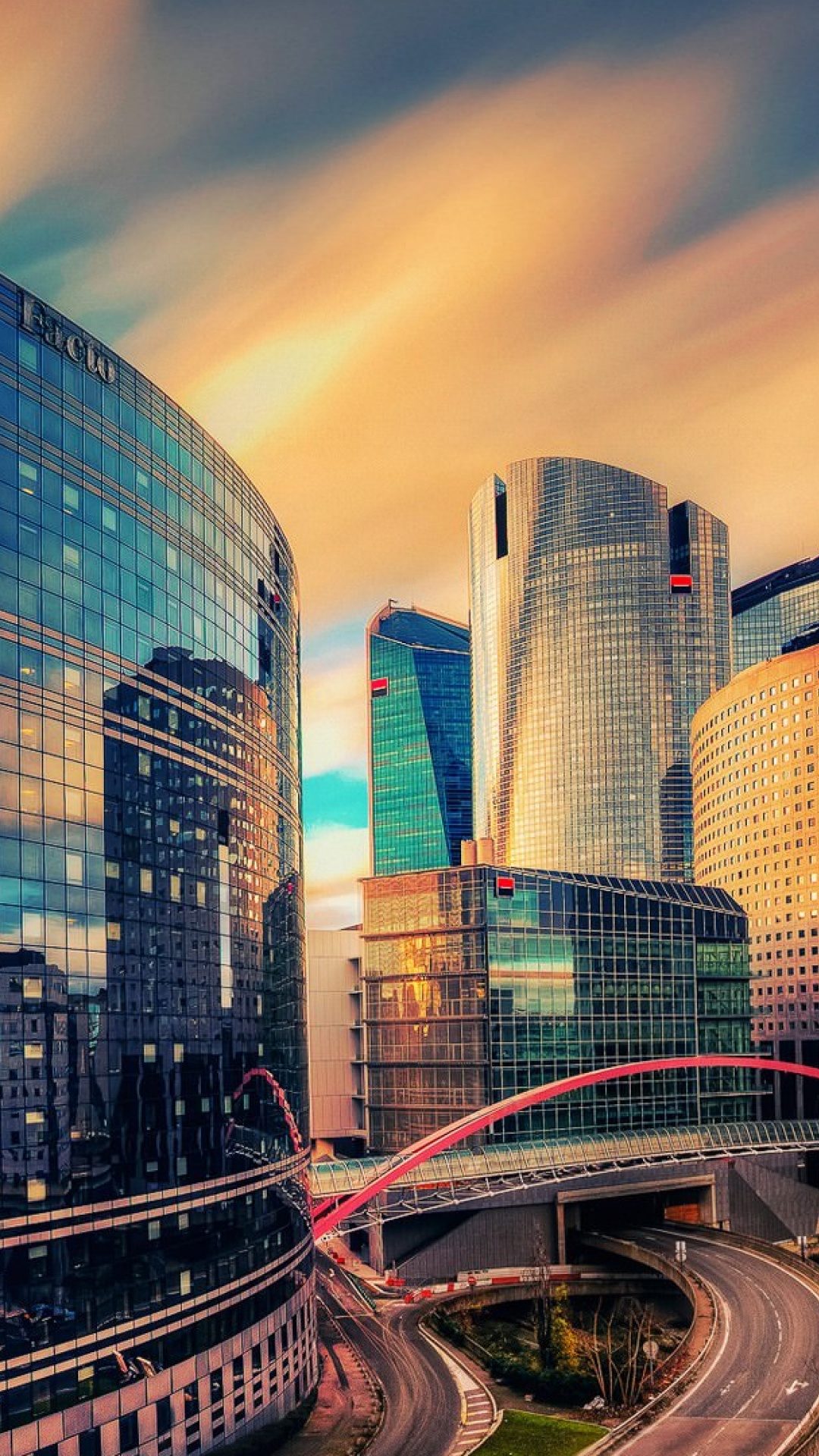 Bâtiments de la Ville Sous un Ciel Bleu Pendant la Nuit. Wallpaper in 1080x1920 Resolution