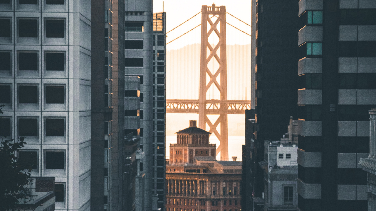 Gray Concrete Building During Night Time. Wallpaper in 1280x720 Resolution