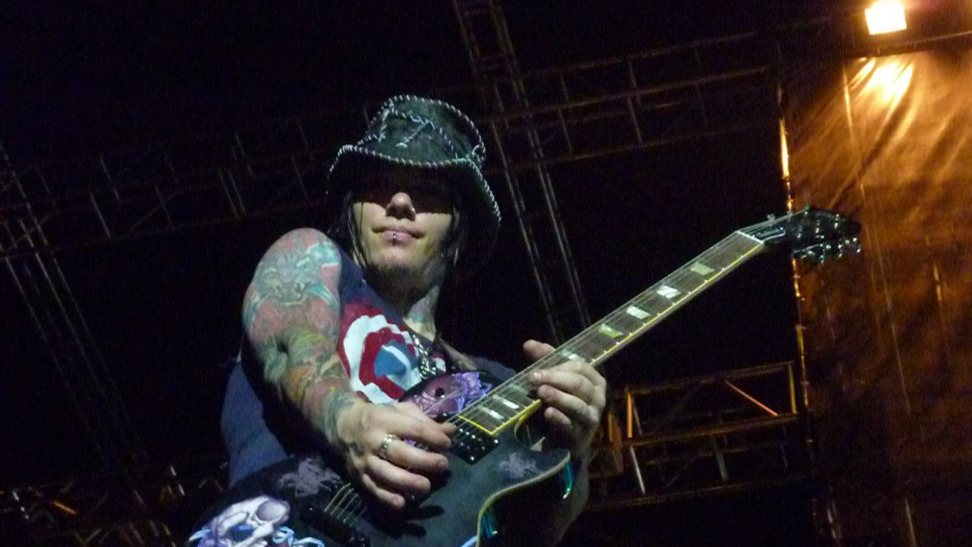 Bass, Gitarre, Gitarrist, Musiker, Musik. Wallpaper in 1366x768 Resolution