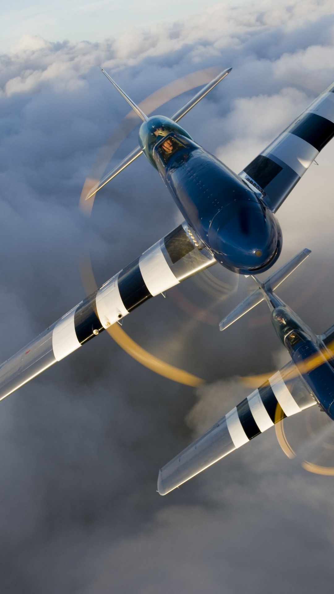 Blue and White Plane Flying in The Sky. Wallpaper in 1080x1920 Resolution