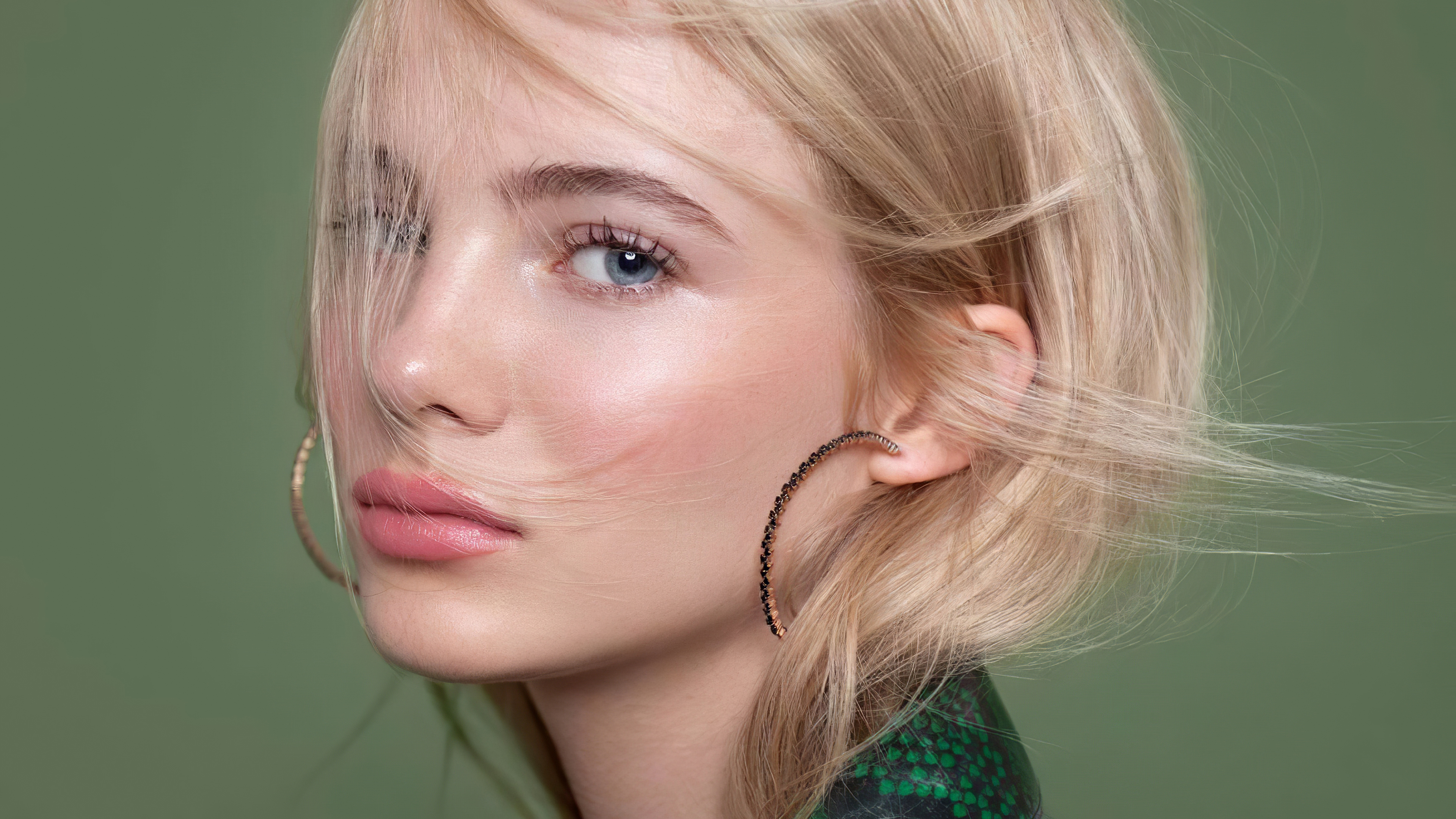 Freya Allan, The Witcher, Ciri, Geralt of Rivia, Netflix. Wallpaper in 3840x2160 Resolution