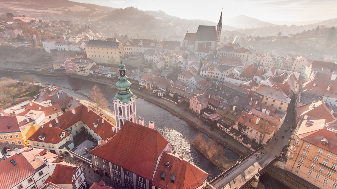 Luftaufnahme Von Stadtgebäuden Tagsüber. Wallpaper in 1366x768 Resolution