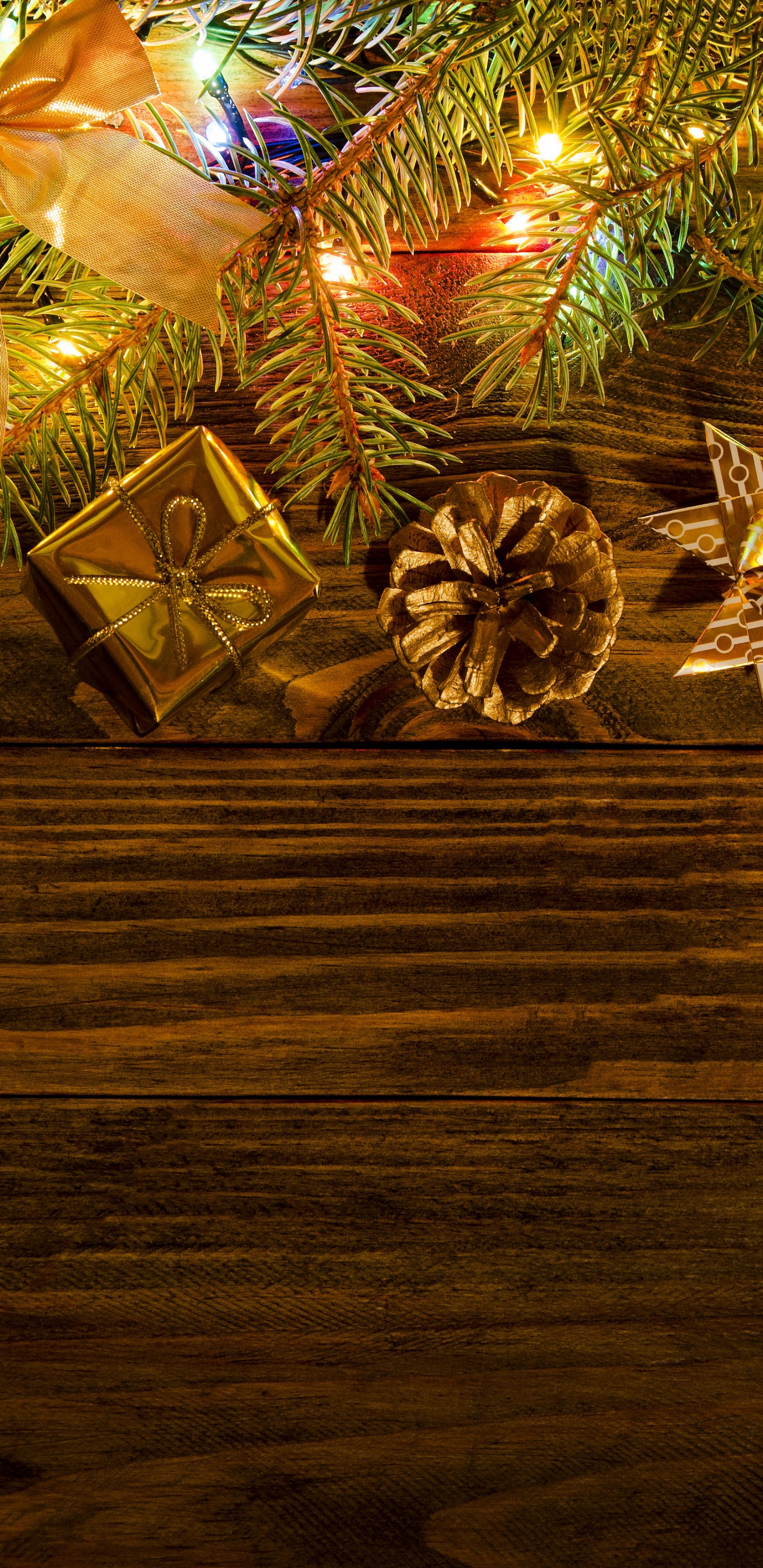 Neujahr, Weihnachten, Baum, Weihnachtsdekoration, Weihnachtsbeleuchtung. Wallpaper in 1440x2960 Resolution