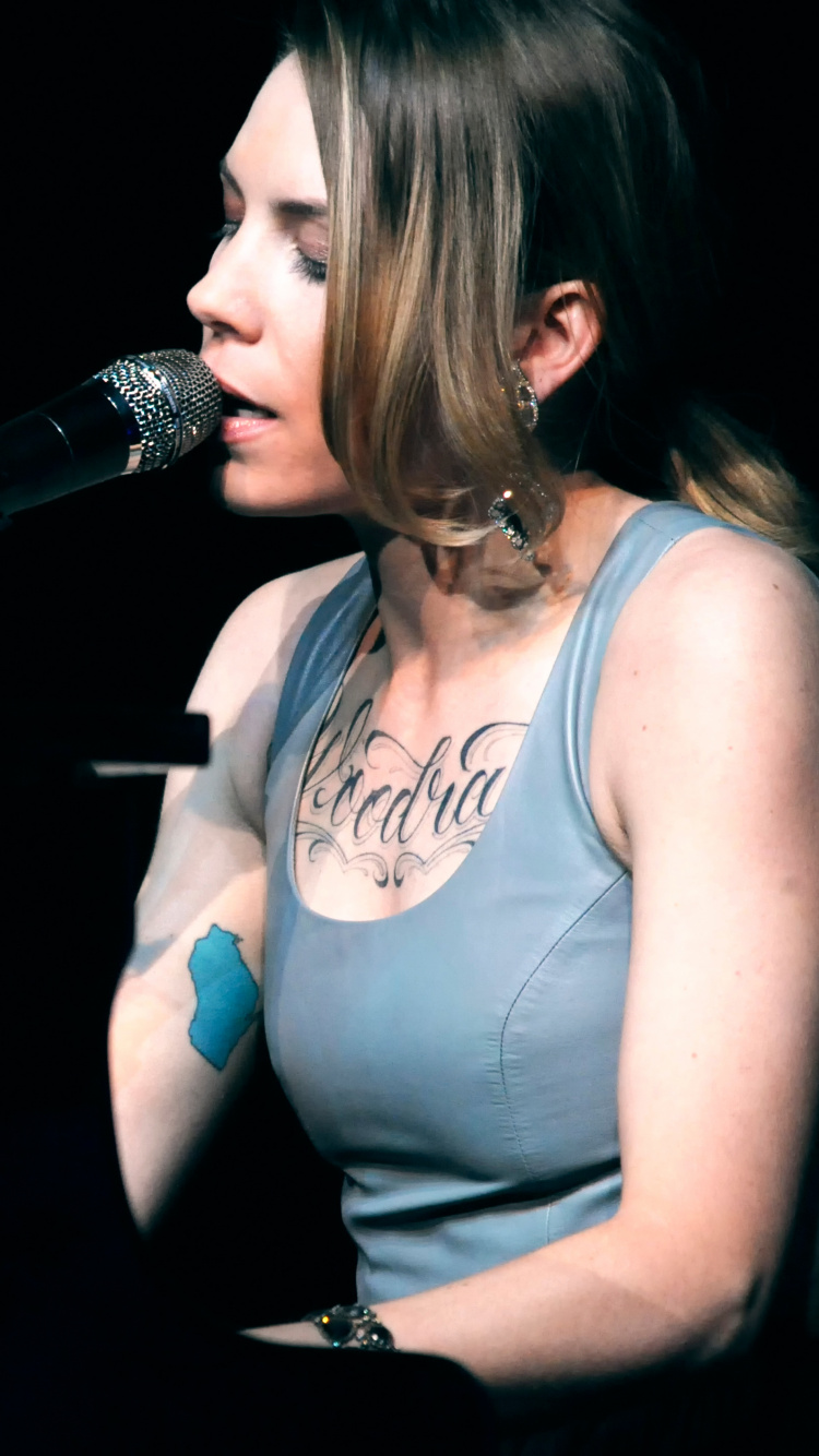 Rendimiento, Entretenimiento, Canto, Cantante, el Artista de Música. Wallpaper in 750x1334 Resolution