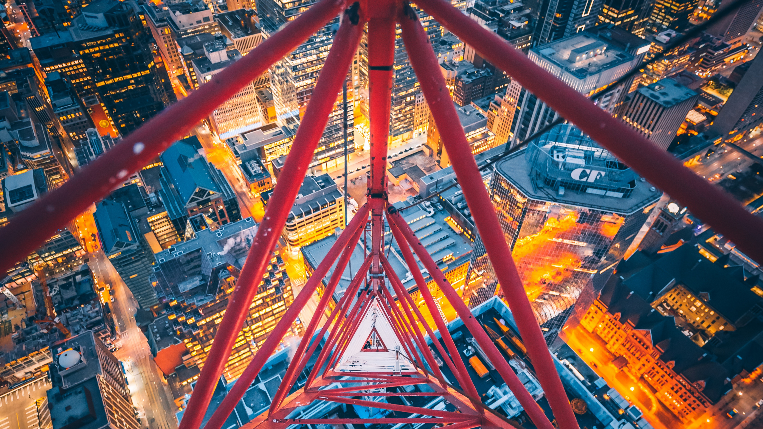 Grande Roue Rouge et Bleue. Wallpaper in 2560x1440 Resolution