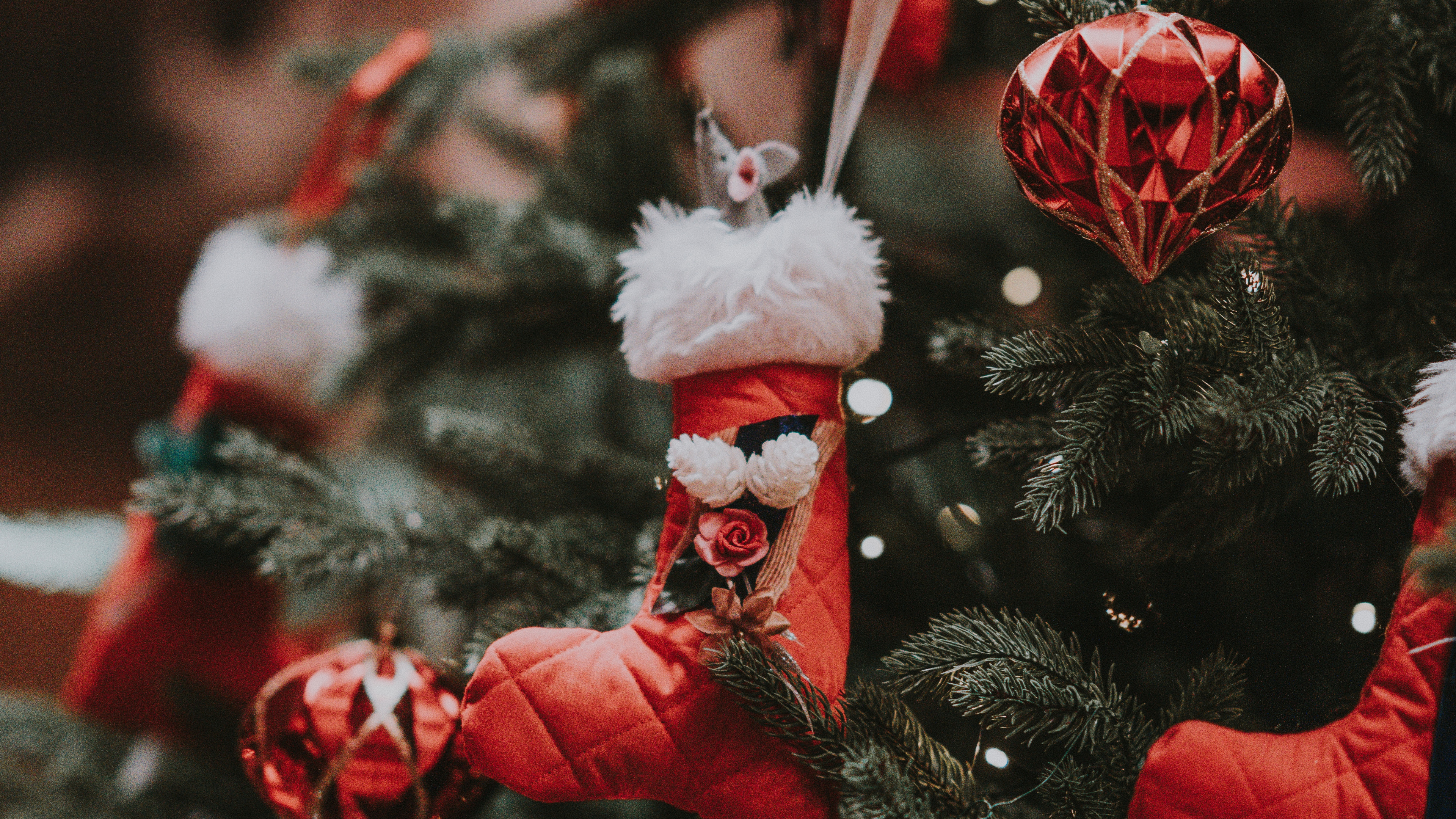 Christmas Day, Christmas Ornament, Christmas Tree, Holiday, Red. Wallpaper in 3840x2160 Resolution