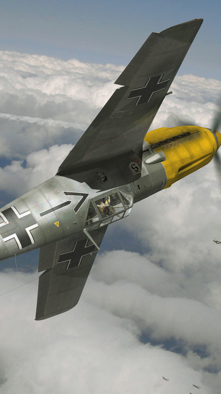 Avión de Combate Gris y Amarillo Volando en el Cielo Durante el Día. Wallpaper in 750x1334 Resolution