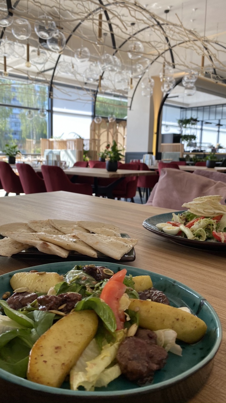 Meal, Breakfast, Vegetarian Cuisine, Vegetable, Salad. Wallpaper in 720x1280 Resolution