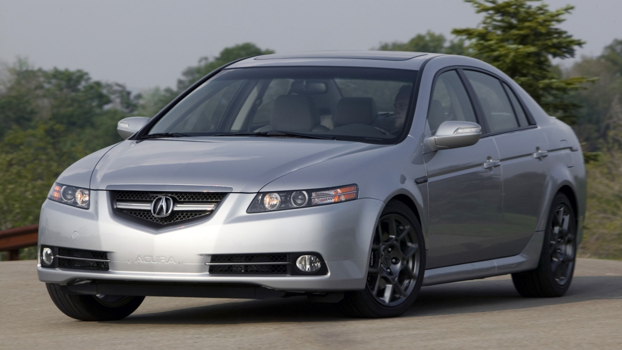 Honda Sedán Negro en la Carretera Durante el Día. Wallpaper in 1280x720 Resolution