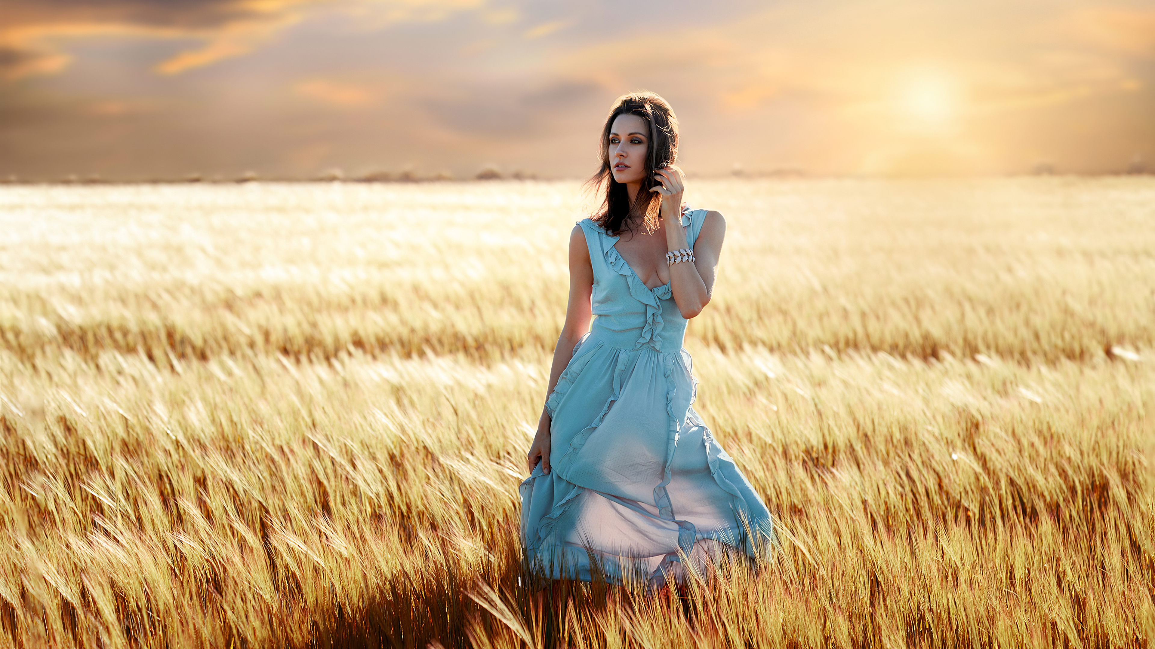 Woman in White Dress Standing on Brown Grass Field During Daytime. Wallpaper in 3840x2160 Resolution
