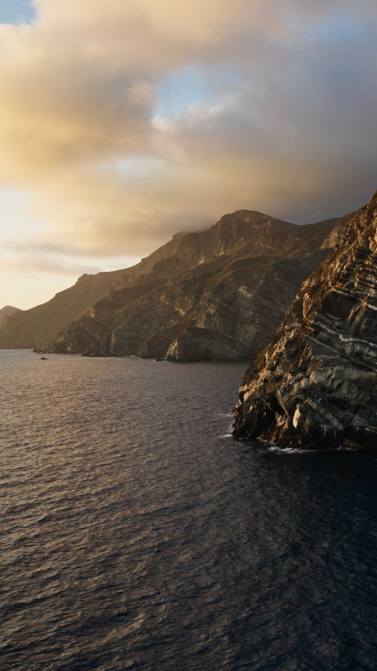 Apple, IPhone, MacOS Catalina, 苹果, 多山的地貌 壁纸 750x1334 允许