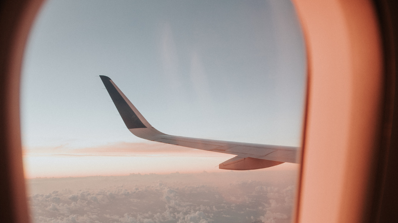 Nubes Blancas y Cielo Azul Durante el Día. Wallpaper in 1366x768 Resolution