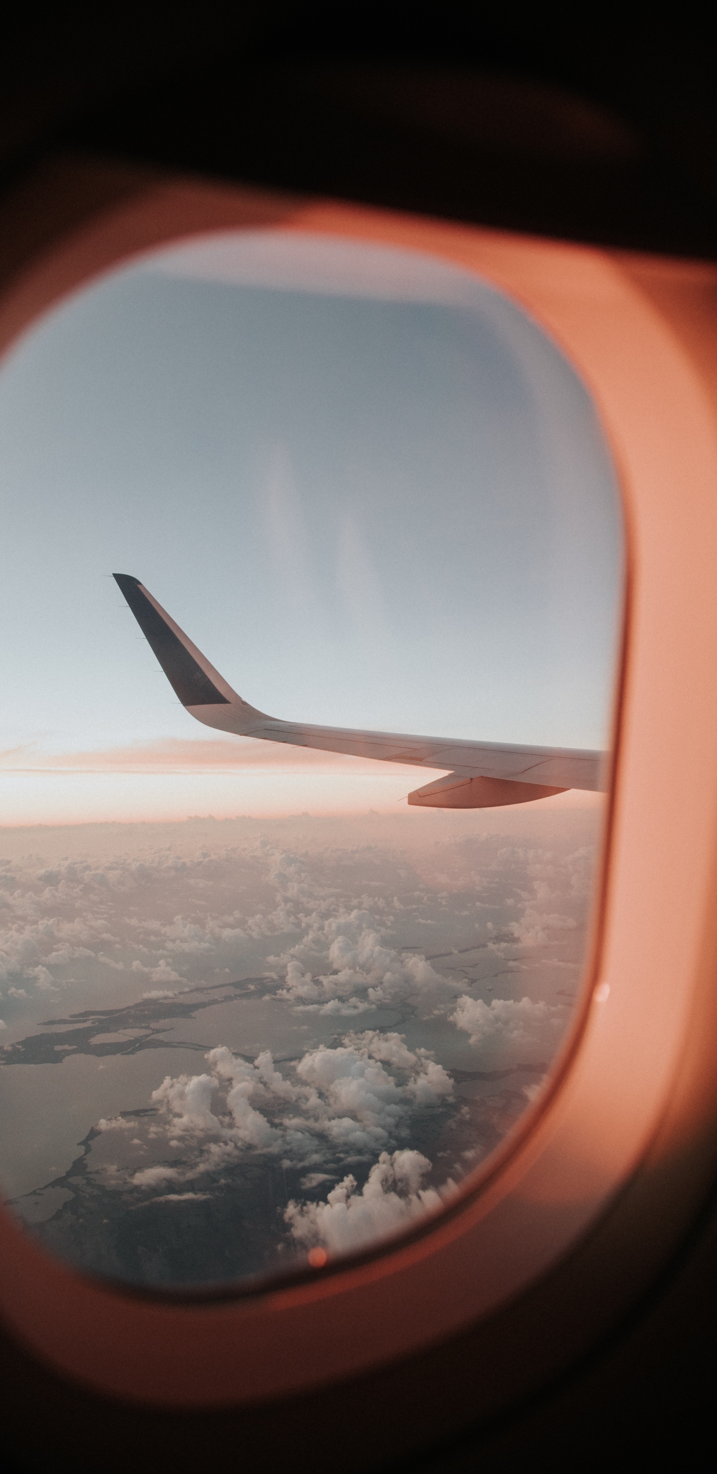 Nubes Blancas y Cielo Azul Durante el Día. Wallpaper in 1440x2960 Resolution