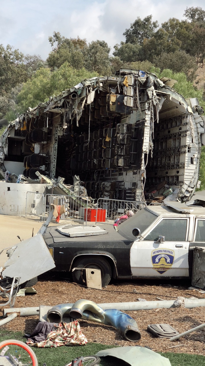 Universal Pictures, Universal Studios Hollywood, Science, Biology, Transport. Wallpaper in 720x1280 Resolution