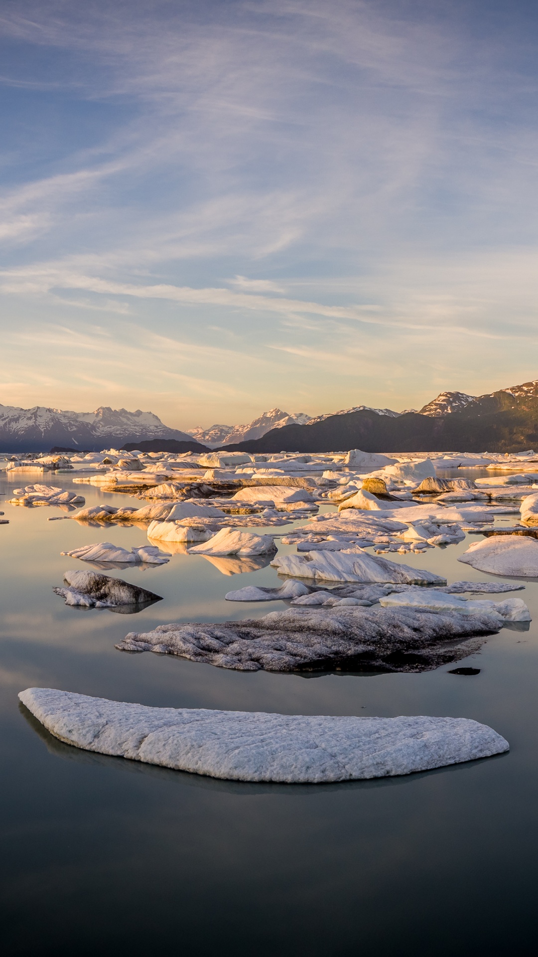 Reflexion, Harlekinsee, Cloud, Wasser, Naturlandschaft. Wallpaper in 1080x1920 Resolution