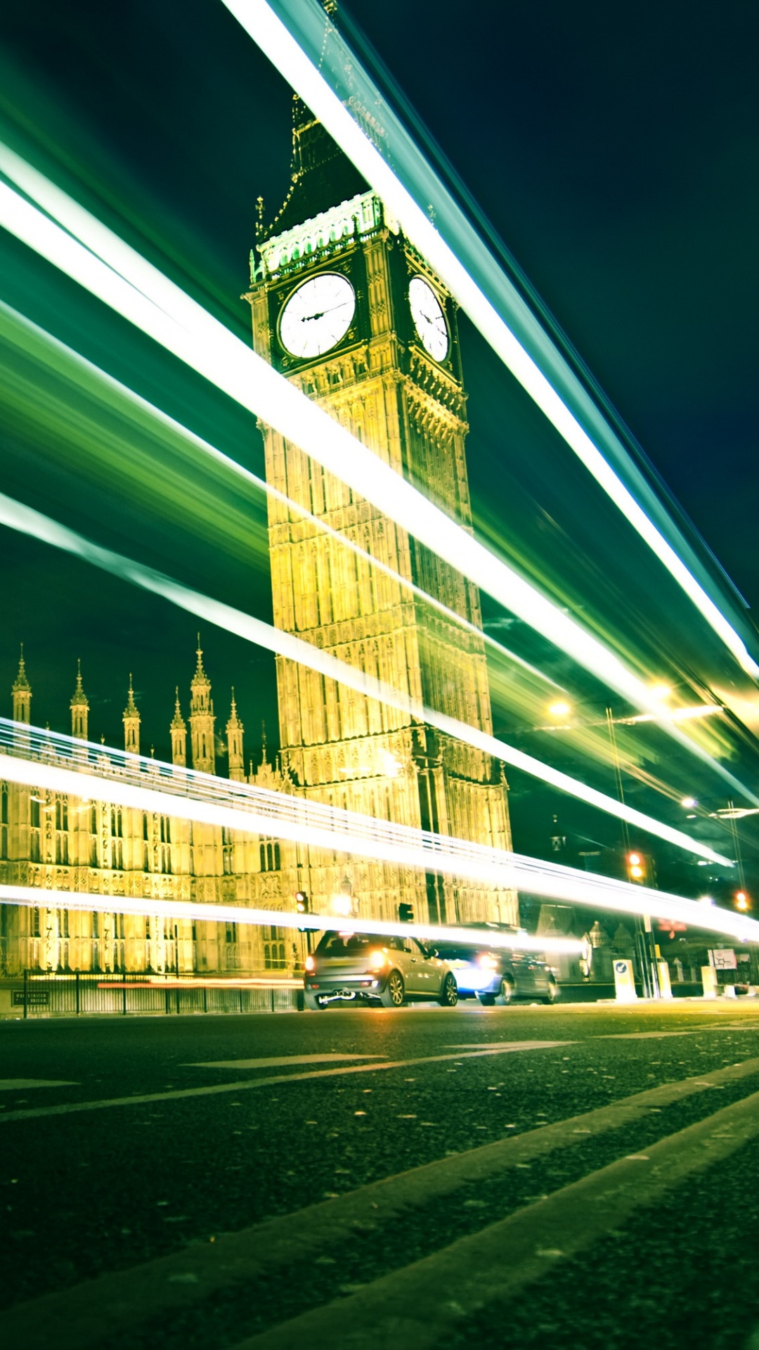 Bâtiment en Béton Blanc et Marron Pendant la Nuit. Wallpaper in 1080x1920 Resolution