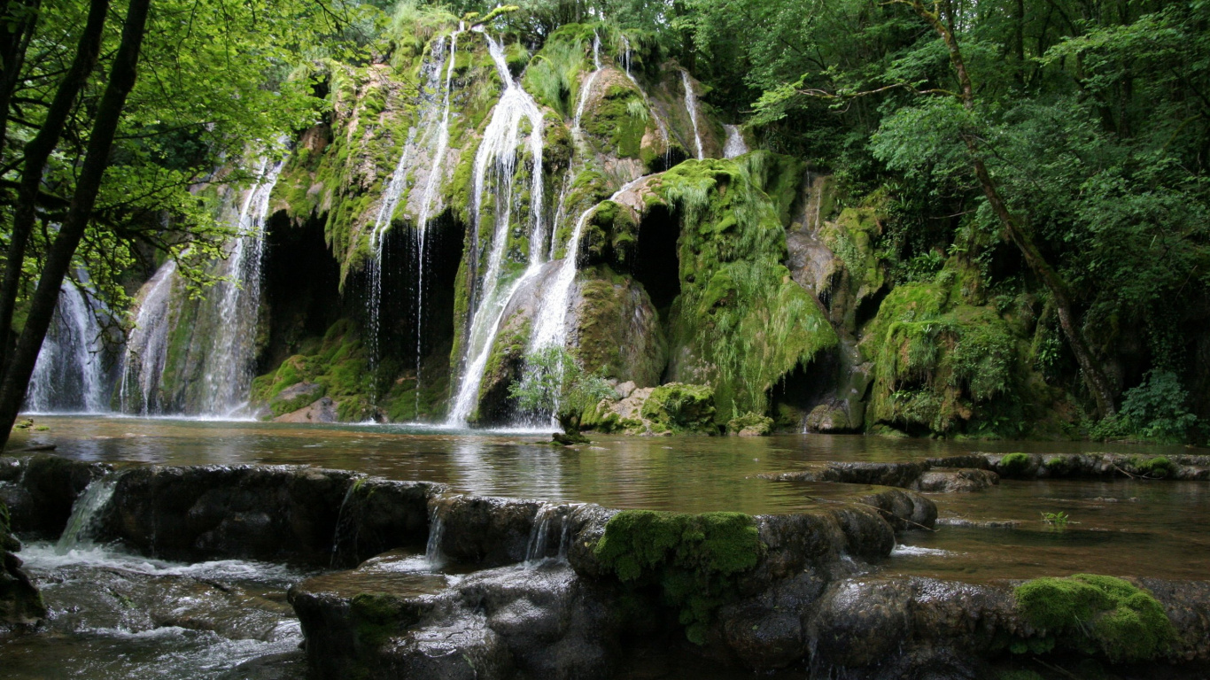 Water Falls in The Middle of The Forest. Wallpaper in 1366x768 Resolution