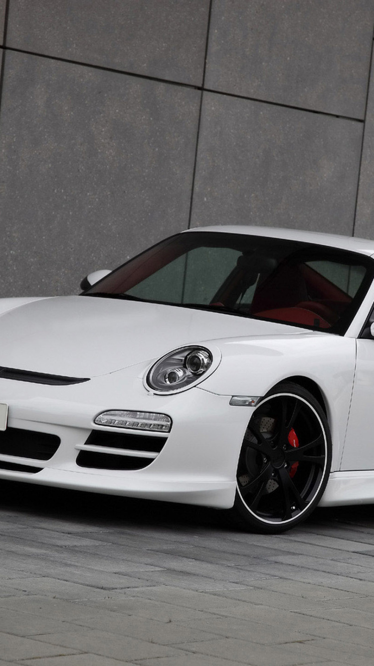 Porsche 911 Blanche Garée à Côté du Mur Gris. Wallpaper in 750x1334 Resolution