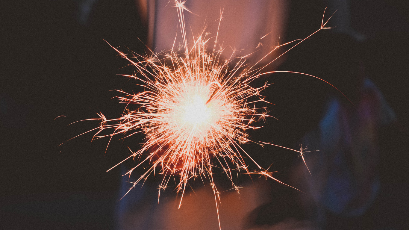 Feuerwerk, Wunderkerze, Veranstaltung, Neue Jahre Tag, Diwali. Wallpaper in 1366x768 Resolution