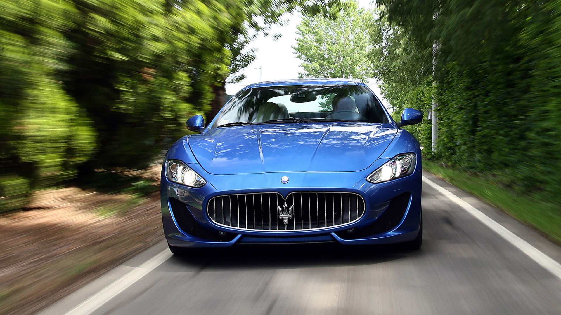 BMW m 3 Azul en la Carretera Durante el Día. Wallpaper in 1920x1080 Resolution