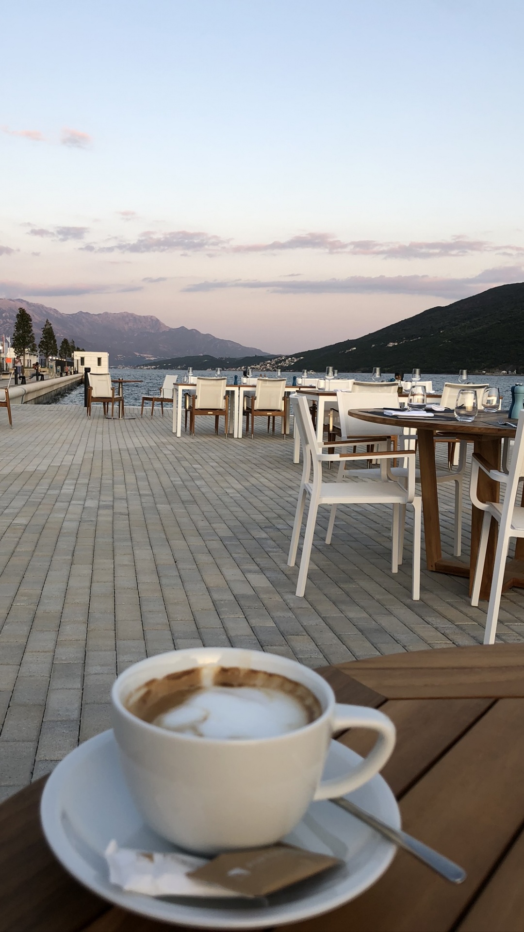 Tabla, Taza de Café, Bandejas de Servir, Cristalería, Taza de Té. Wallpaper in 1080x1920 Resolution