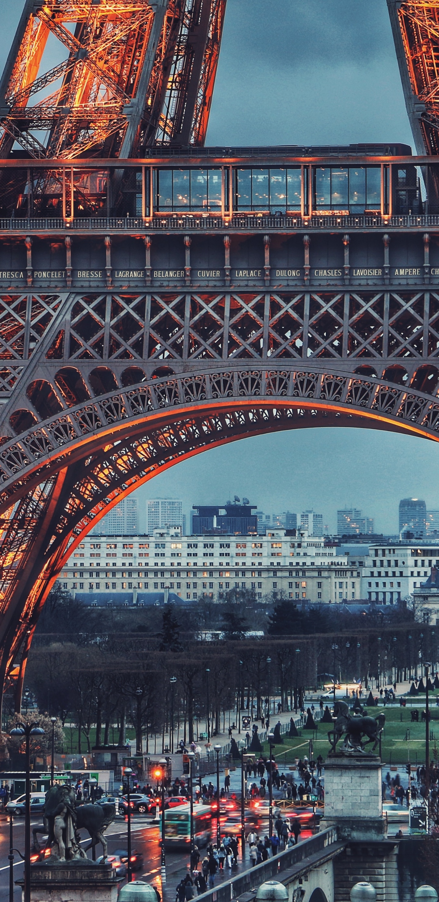 Paris, Tour Eiffel, Jardins du Trocadéro, Bâtiment, Lumière. Wallpaper in 1440x2960 Resolution