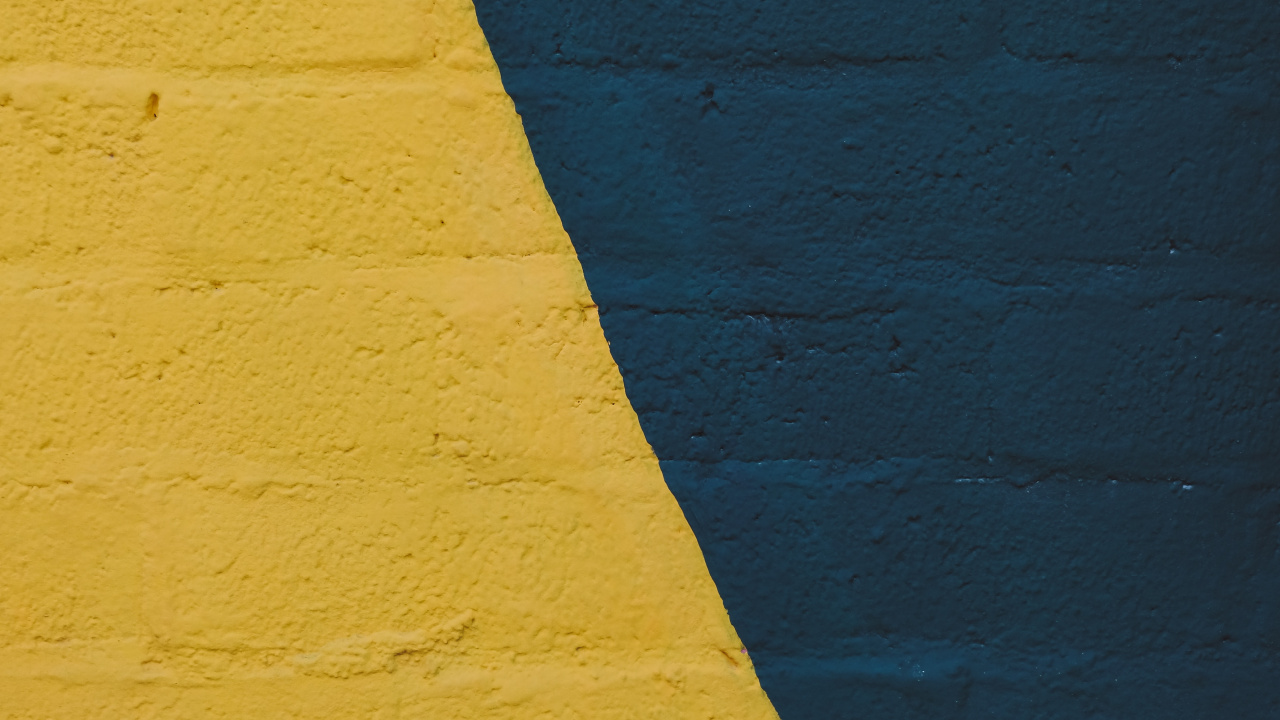 Mur Peint en Jaune Avec de la Peinture Bleue. Wallpaper in 1280x720 Resolution